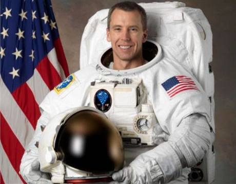 Americký kosmonaut Andrew Feustel.