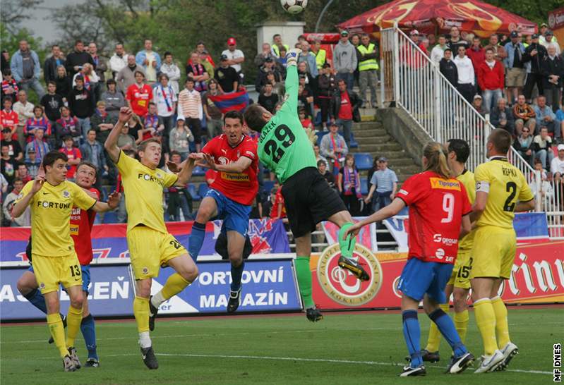 JEDEN GÓL NESTAIL. Ostravský fotbalista Tomá Miola dal sice proti Slovácku gól, ale remíza byla jeho týmu málo.