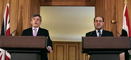 V Lodnn se dnes seli britsk premir Gordon Brown a jeho irck protjek Nr Mlik. Britsk jednotky derem poledne ukonily po esti letech misi v Irku. (30. dubna 2009)