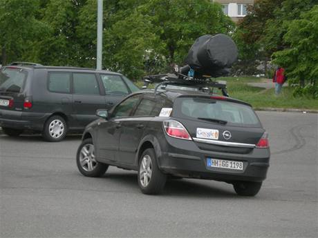 Automobil poizujc snmky pro slubu Google Street View v Praze.