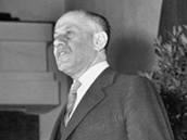 Poválený ministr kolství Jaroslav Stránský dostal po listopadu 89 vysoké státní vyznamenání.