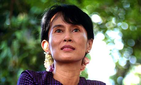 Barmská disidentka Do Aun Schan Su ij v roce 1996