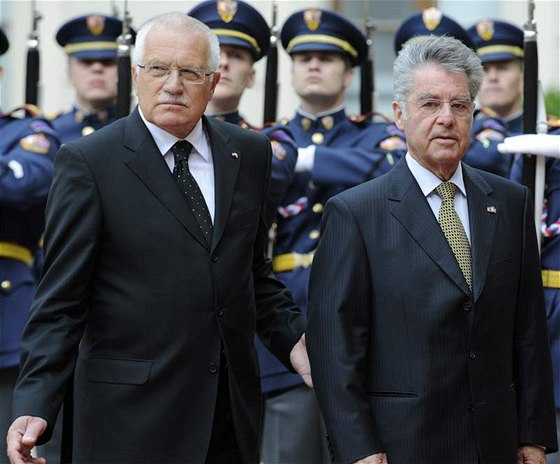 Prezident Václav Klaus uvítal na Praském hrad rakouského prezidenta Heinze Fischera