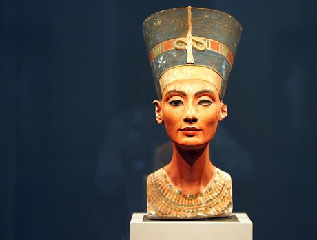 Busta egyptské královny Nefertiti