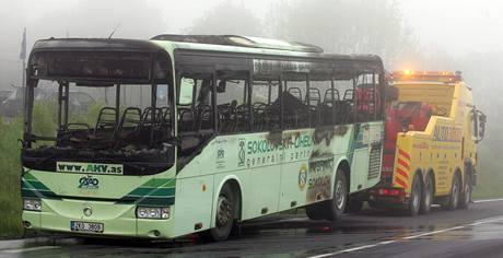 Za Touim vyhoel linkov autobus