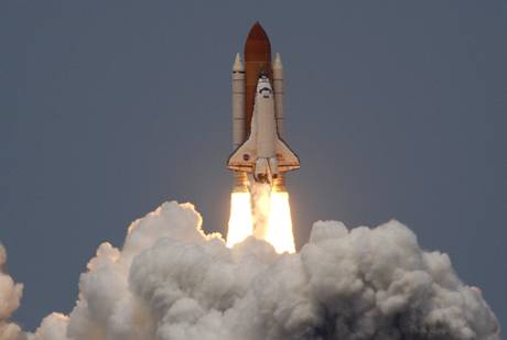 Raketopln Atlantis odstartoval k oprav Hubbleova teleskopu (11.5.2009)