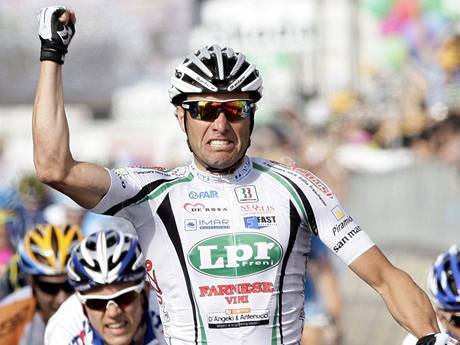 Italský cyklista Alessandro Petacchi vítzí v etap na Giro d´Italia