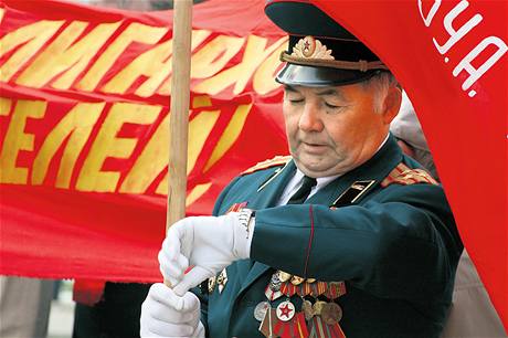 Komunist v Rusku sn o nvratu zalch as, na dn v zemi maj vak u jen mal vliv