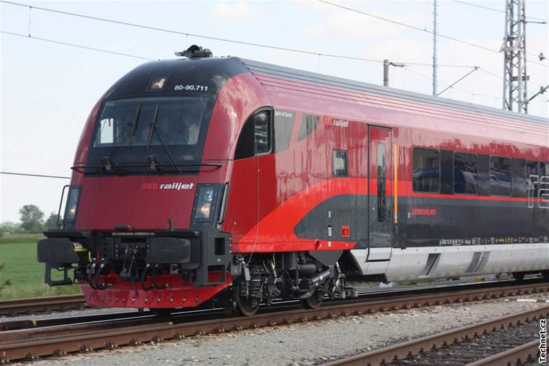 Railjet pi testování na okruhu VUZ u Velimi