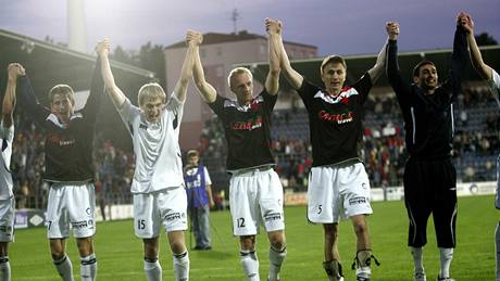 Fotbalisté Slovácka se radují z postupu do finále Poháru MFS.