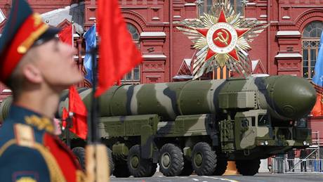 Upravené ruské mezikontinentální rakety Topol-M dokáí údajn obelstít i protiraketový systém