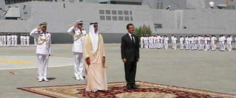 Francouzsk prezident Sarkozy otevr zkladnu v Ab Dhabi (26. kvtna 2009)