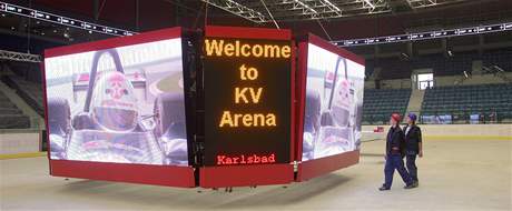VÍTEJTE V KV AREN! Technici v nové karlovarské hale u testují moderní televizní kostku