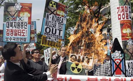 Protesty v Soulu proti severokorejskmu jadernmu testu (26. kvtna 2009) 