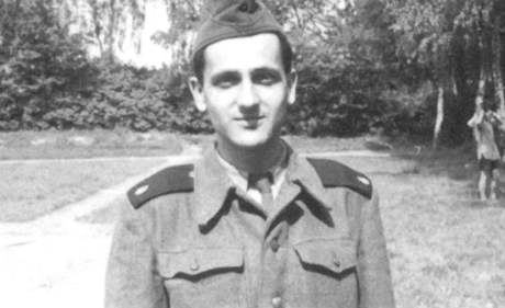 Jaroslav Mezník jako voják, 1954