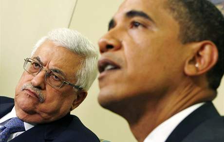Americk prezident Barack Obama se v Blm dom setkal se fem palestinsk samosprvy Mahmdem Abbsem (29. kvtna 2009)