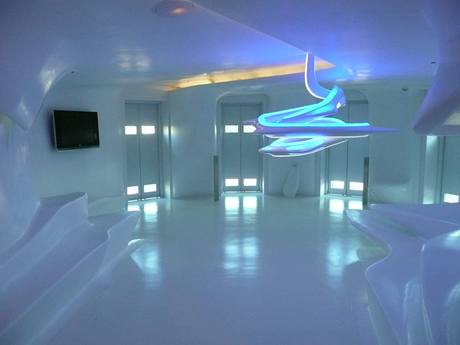 1. podlaží - hala u výtahů 1. podlaží - hala u výtahů