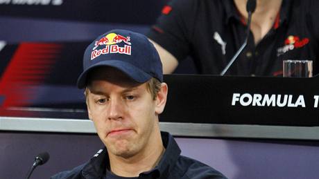 Sebastian Vettel (vpedu) a Sebastian Bourdais ped Velkou cenou Monaka.