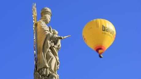 Kest balon na brnnské Kraví Hoe - balony nad námstím Svobody