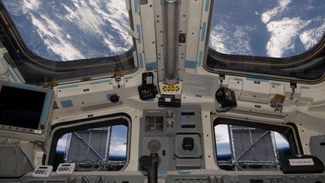 Astronauti se budou jet nejmén den dívat na Zemi z obné dráhy.