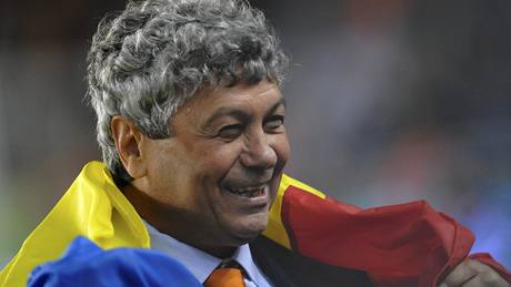 Mircea Lucescu, trenér achtaru Donck