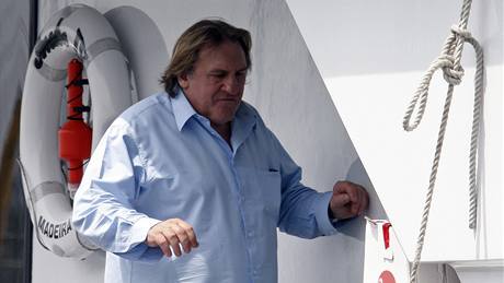 Gérard Depardieu odmítl vystoupat k filmovému paláci, dal pednost spolenosti vina.