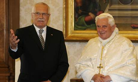 Benedikt XVI. si pozval Klause k soukromému rozhovoru jako prvního eského vrcholného pedstavitele.
