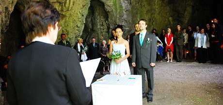 Svatba v jeskyni Kostelk v Moravskm krasu