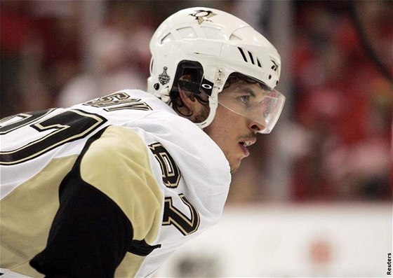 FAVORIT PUBLIKA. Kanadský hokejista Sidney Crosby vede v hlasování fanouk do lednové All-Star Game NHL.
