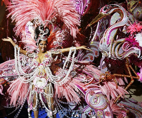 Karnevalov krlovna Ana Maria Tavarez Mata z ostrova Tenerife
