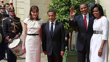 Barack Obama s Nicolasem Sarkozym a manelkami Carlou Bruniovou a Michelle Obamovou