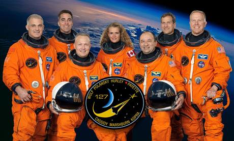 Astronauti z raketoplnu Endeavour