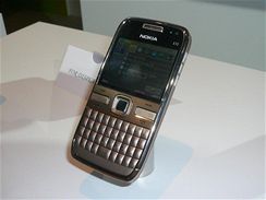 Nokia E72