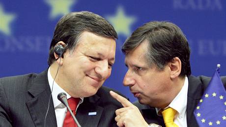 José Manuel Barroso a Jan Fischer na summitu EU v Bruselu (19. ervna 2009)