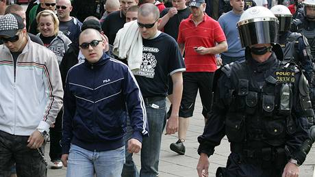 Brnnská demonstrace proti policejnímu zátahu na neonacisty