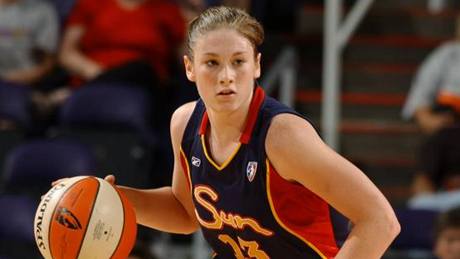 Lindsay Whalenová v dresu Connecticutu Sun Lindsay Whalenová v dresu Connecticutu Sun