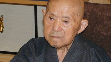 Nejstarí mu svta Japonec Tomodi Tanabe zemel ve vku 113. let.