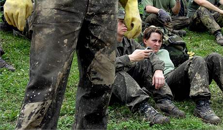 Odpoinek voják zapojených do odklízení následk povodní v Jeseníku nad Odrou