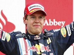 Sebastian Vettel se raduje z vtzstv ve Velk cen Britnie