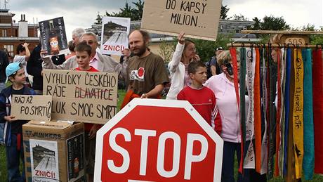 Protest proti rychlostní silnici R35 v Českém ráji (21. června 2009) Protest proti rychlostní silnici R35 v Českém ráji (21. června 2009)