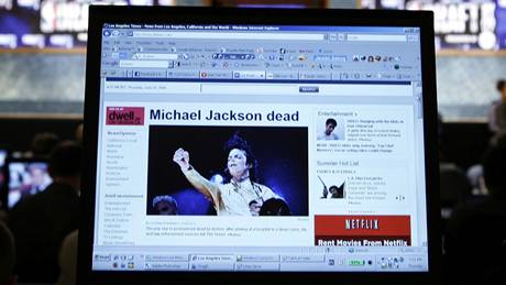 Internetové stránky s informací o Jacksonov smrti trhaly rekordy návtvnosti.