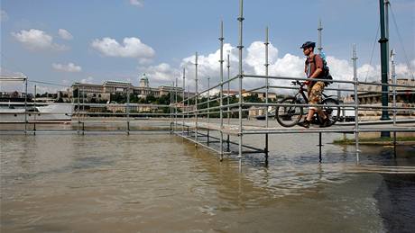 Dunaj se vylil z beh i v maarské metropoli Budapeti (29.ervna 2009)