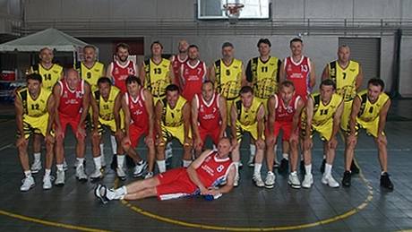 Basketbaloví reprezentanti eské republiky ve veteránských kategoriích,