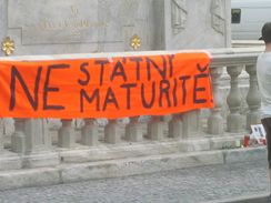 Studenti protestovali proti sttnm maturitm.