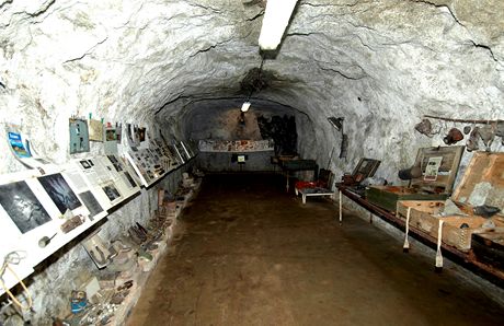 Podzemn tovrna v Rabtejn
