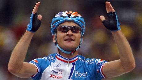 Thomas Voeckler se raduje z vítzství v páté etap Tour de France