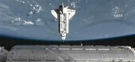 Raketoplán Endeavour se zaal pipravovat na návrat na Zemi.