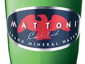 Nov lahev Mattoni s obsahem 0,75 litru.