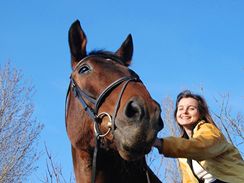 Vyjky na koni ve voln prod jsou zitkem pro kon i jezdce, kolikrt i bez ohledu na poas.