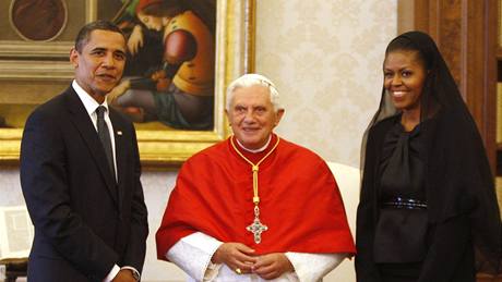 Barack Obama s manelkou Michelle u Papee  Benedikta XVI. (10. ervence 2009)